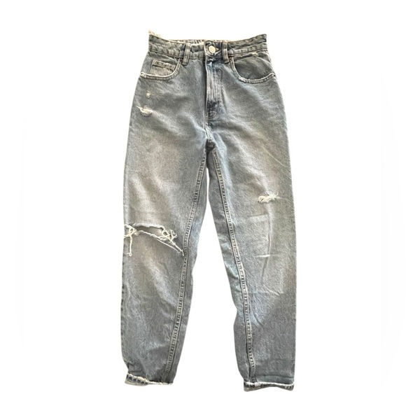Zara Denim - Zara Women Distressed Jeans Tapered Leg, Barrel. Size: 0